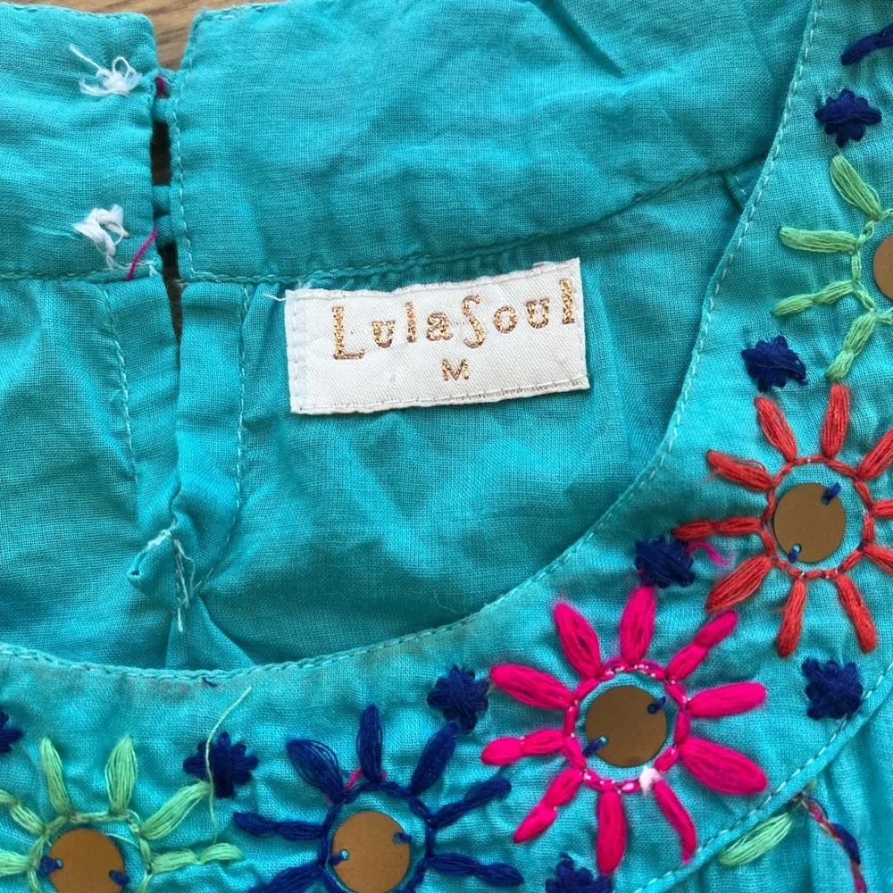 Turquoise Sleeveless Top - Picture 3 of 6